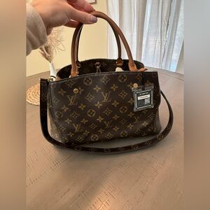 Louis Vuitton Montaigne MM bag